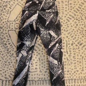 Lululemon cropped legging